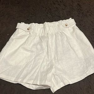 A beautiful color short